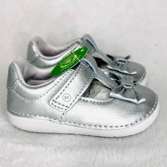 Stride Rite Silver Dress Shoes with Bow and Elastic Openings- Size 4M - Picture 2 of 2